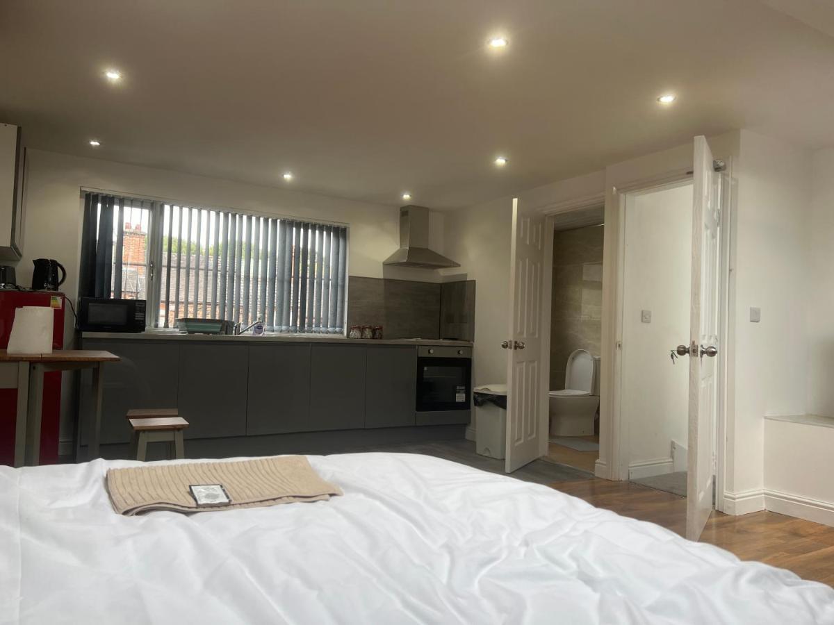 Отель Tarleton House Stoke-on-Trent Экстерьер фото