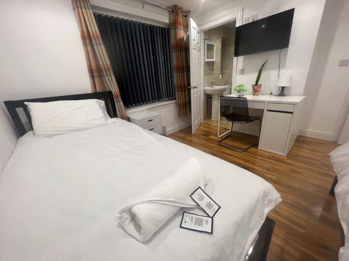 Отель Tarleton House Stoke-on-Trent Экстерьер фото
