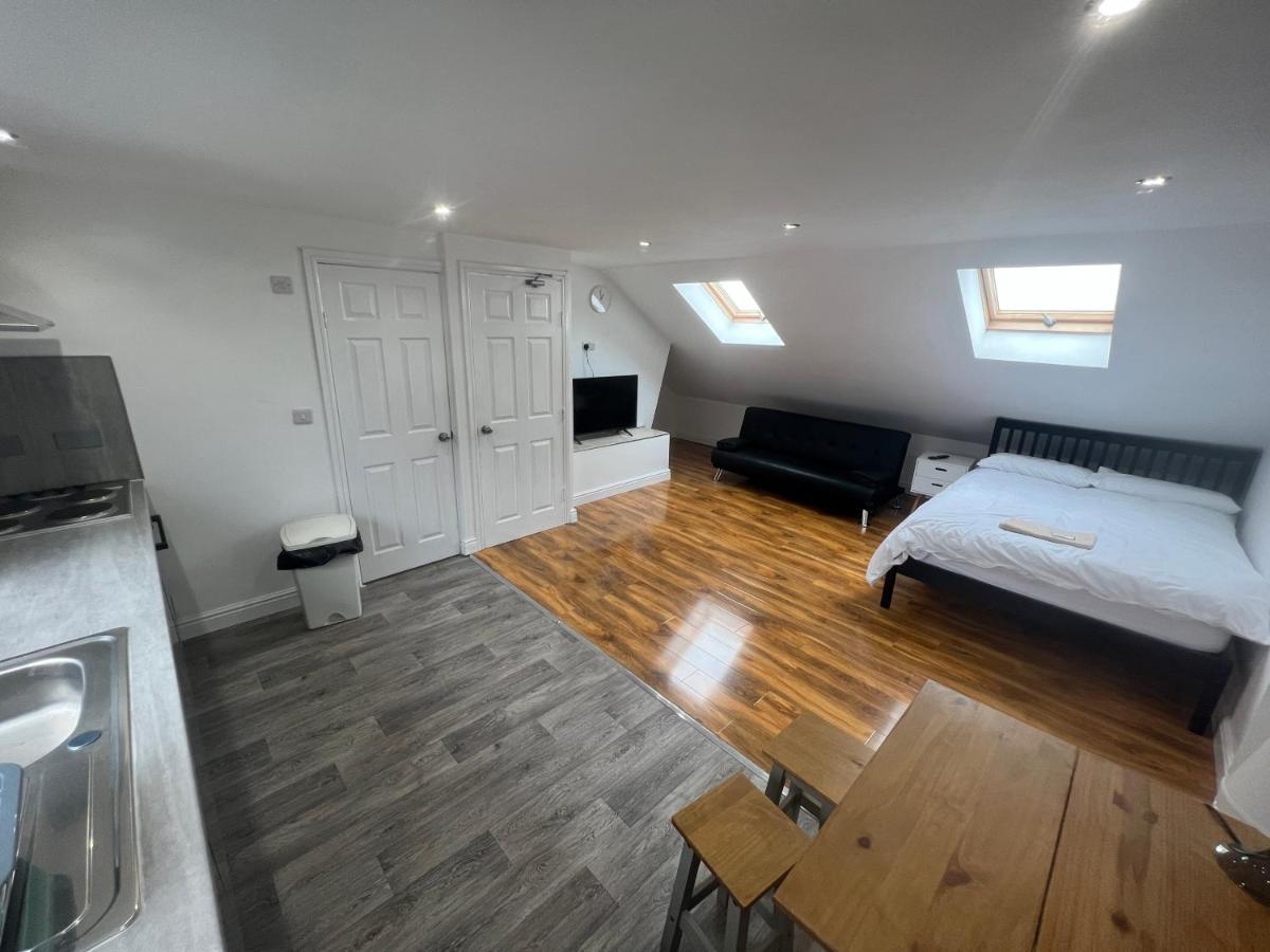 Отель Tarleton House Stoke-on-Trent Экстерьер фото
