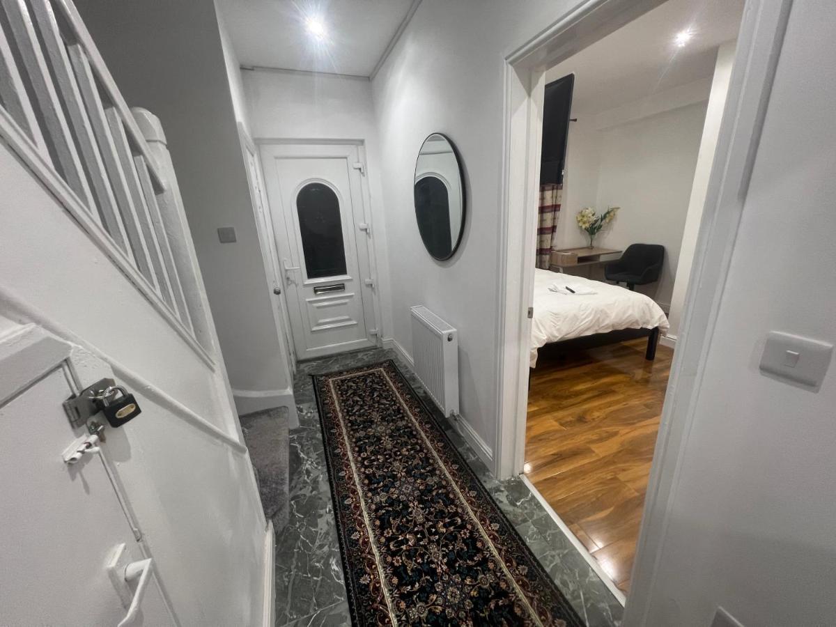 Отель Tarleton House Stoke-on-Trent Экстерьер фото
