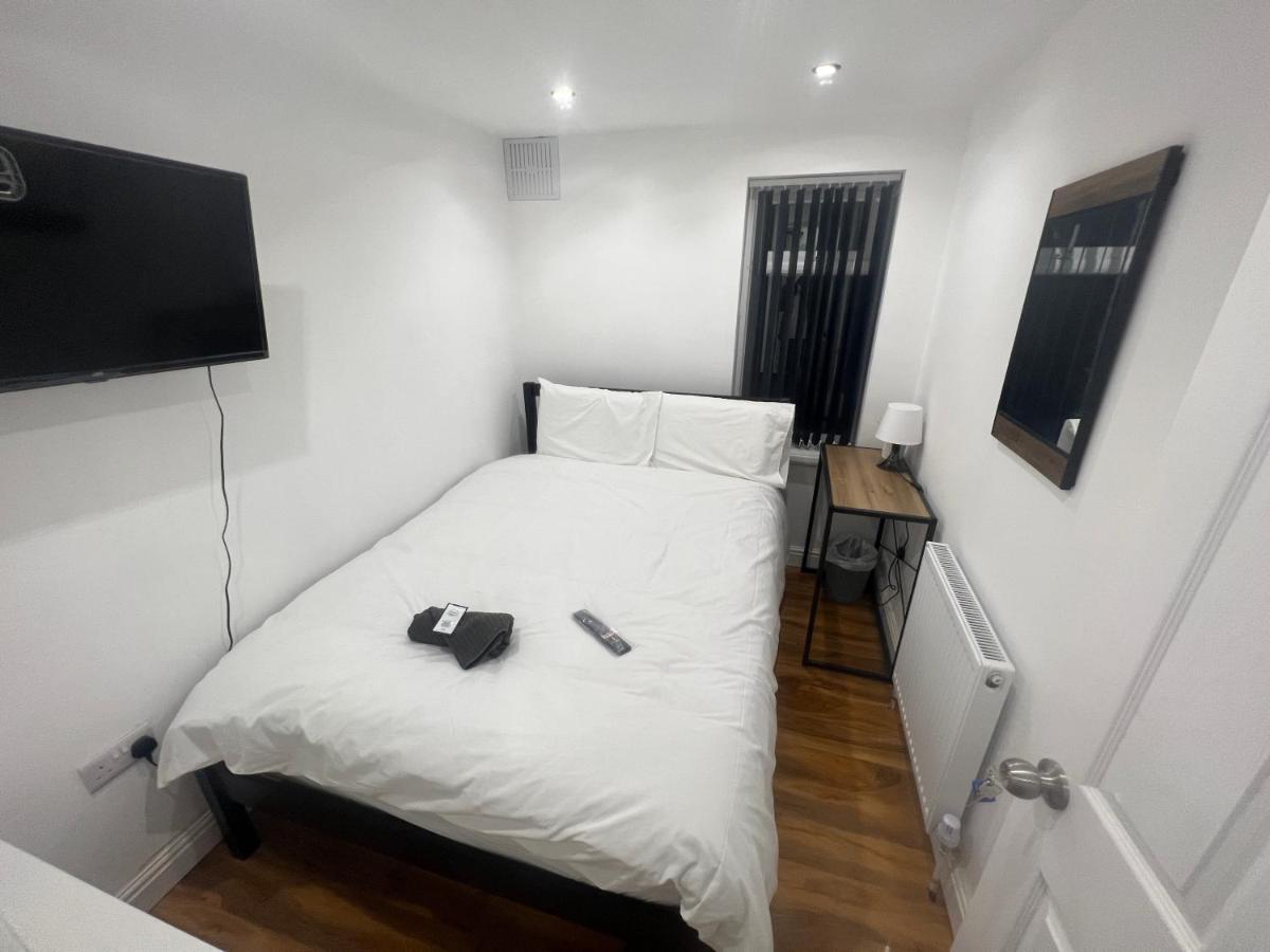 Отель Tarleton House Stoke-on-Trent Экстерьер фото