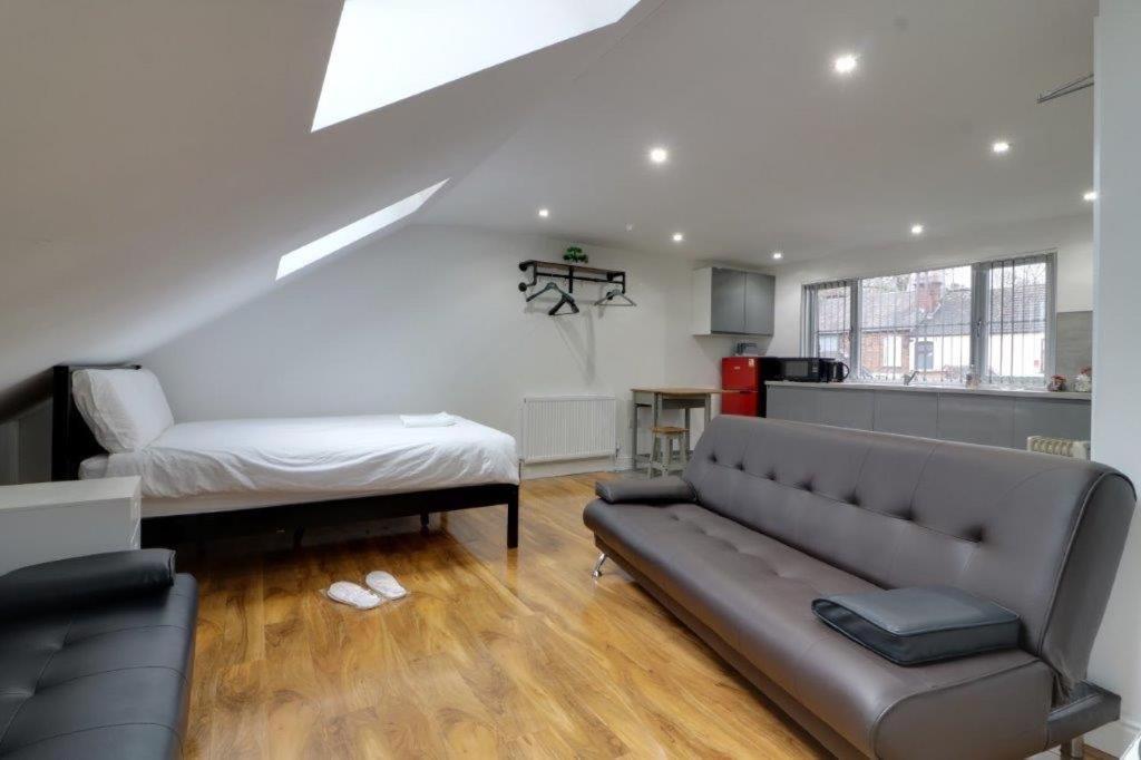 Отель Tarleton House Stoke-on-Trent Экстерьер фото
