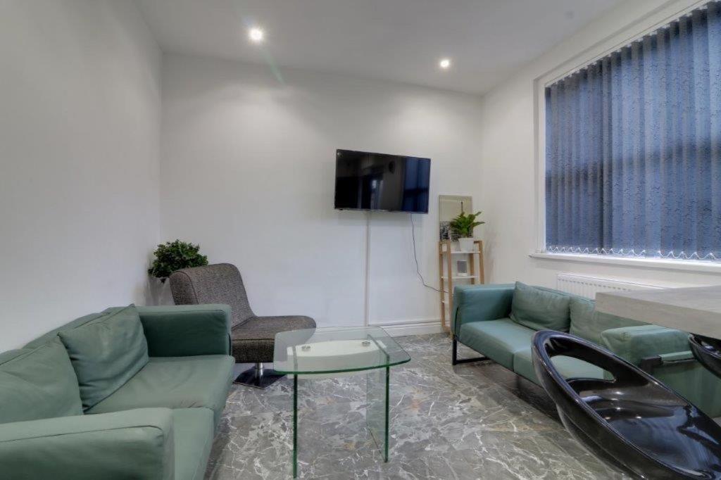 Отель Tarleton House Stoke-on-Trent Экстерьер фото